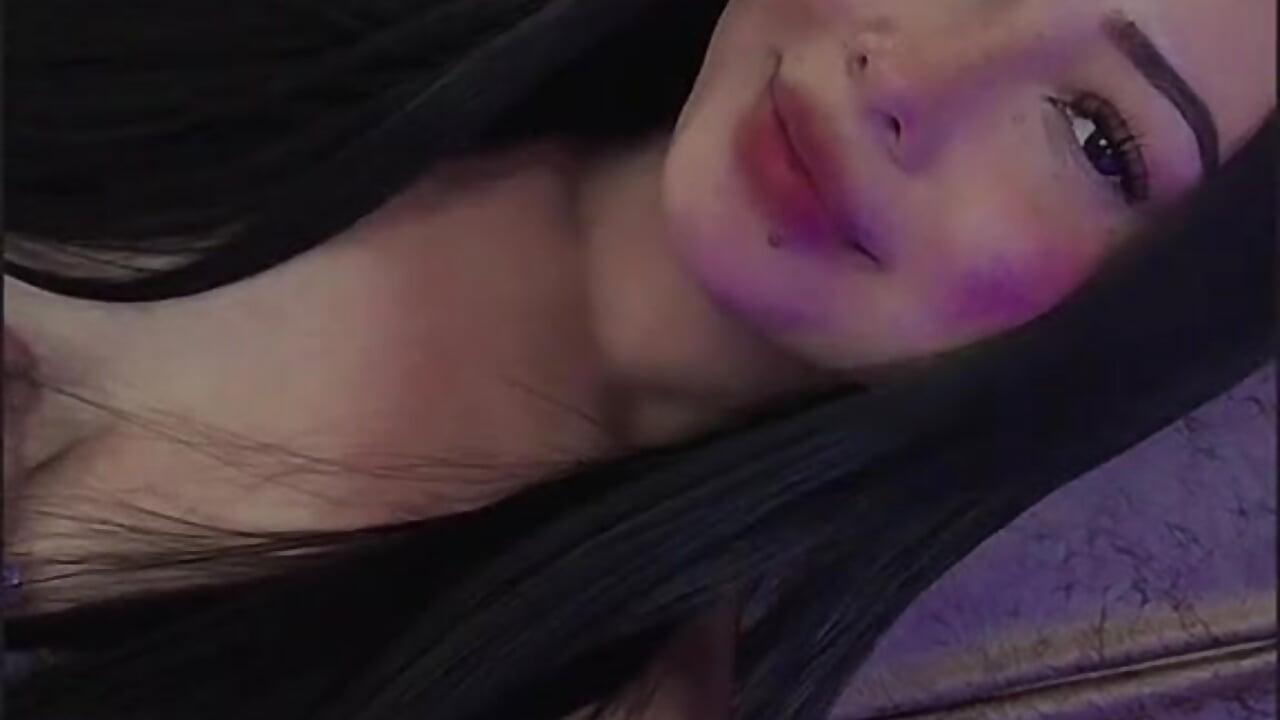 Hi, I'm Damii 💜 - clip cu damii_tay1 model videochat