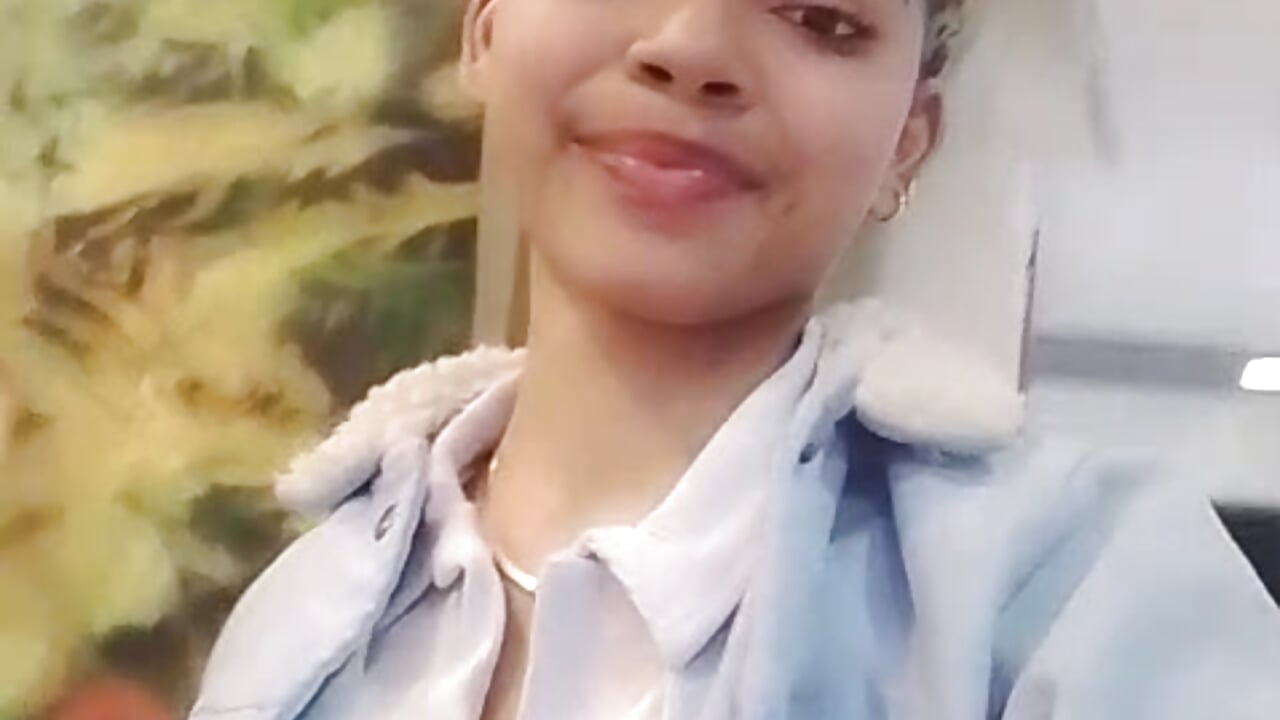 🌸 - video by chloe_foster__ cam model