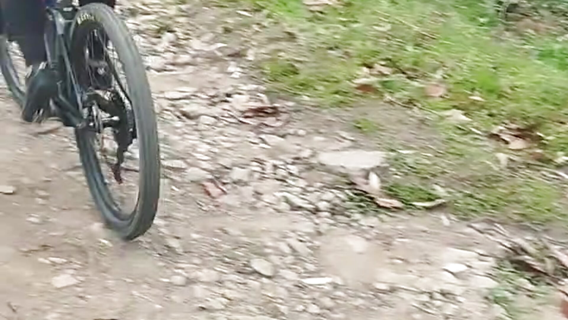 Disfrutando de la Bicicleta - video by LAPOTRA_04 cam model