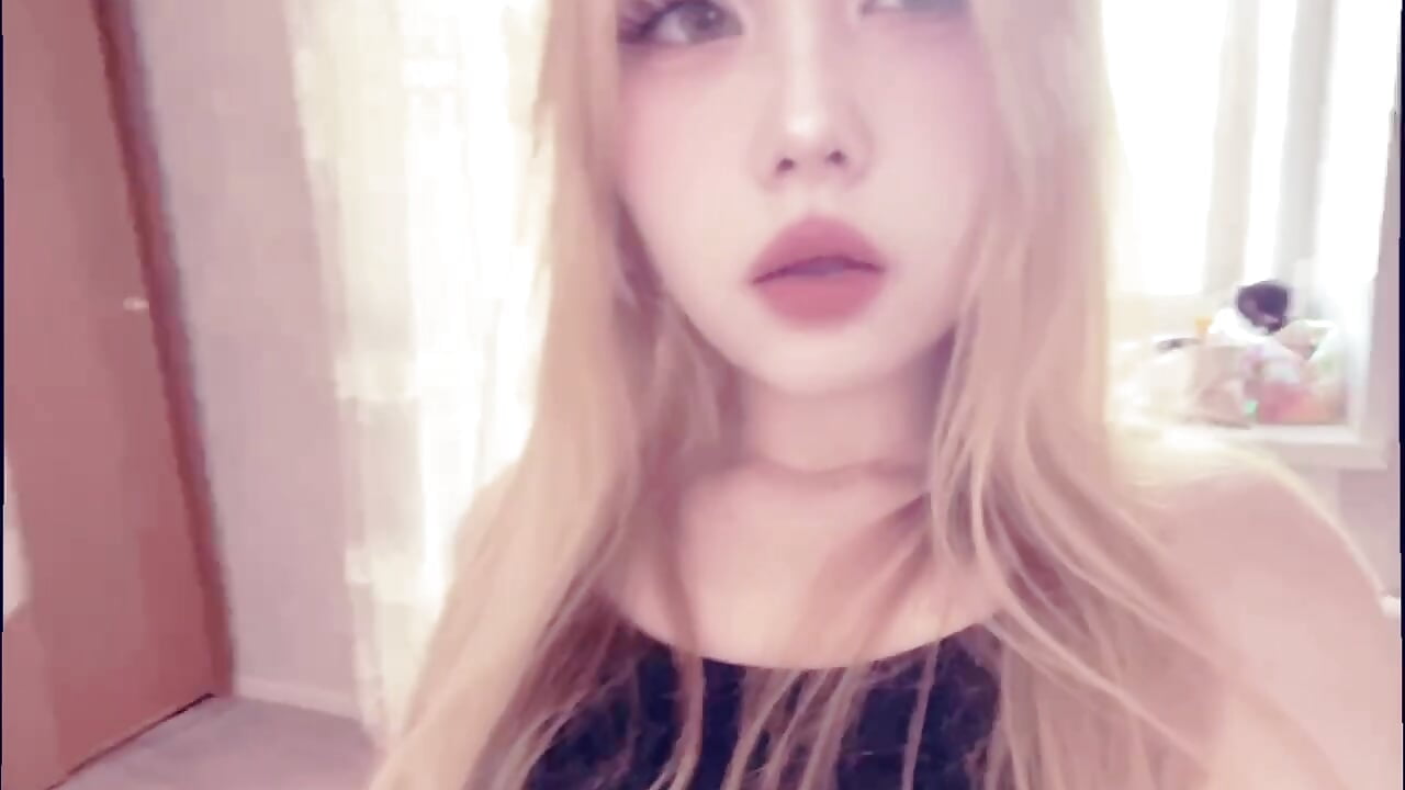 😋 - video av VivieSunn cam model