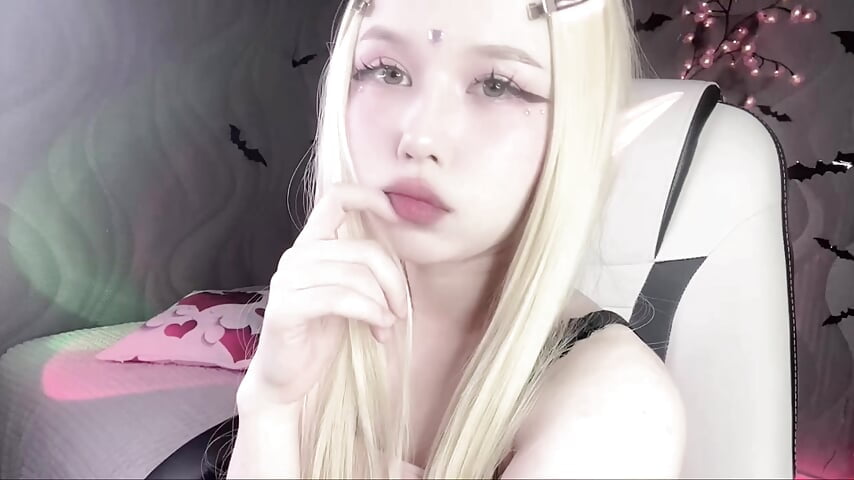 🎃 - video by VivieSunn cam model