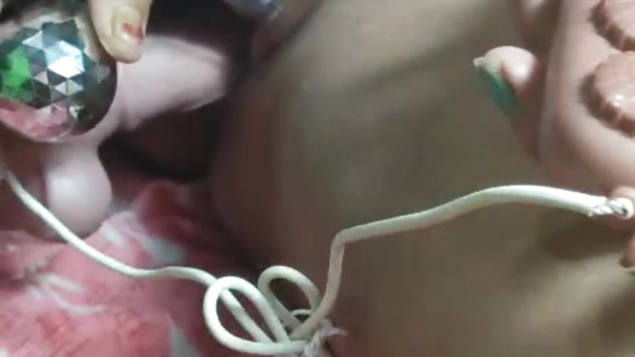 Double vibrator fuck - video by Mampykolkata cam model