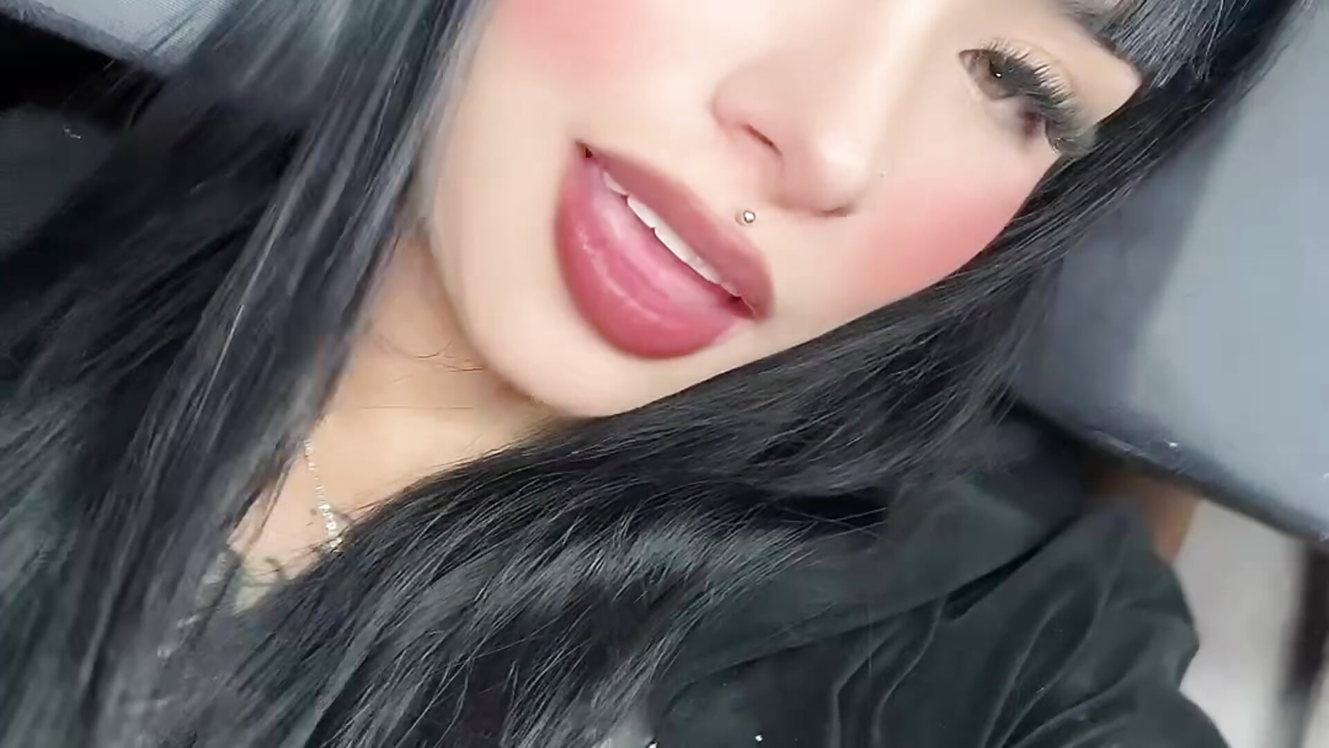 Nicky🍒 - video by nicky_and_isabella cam model