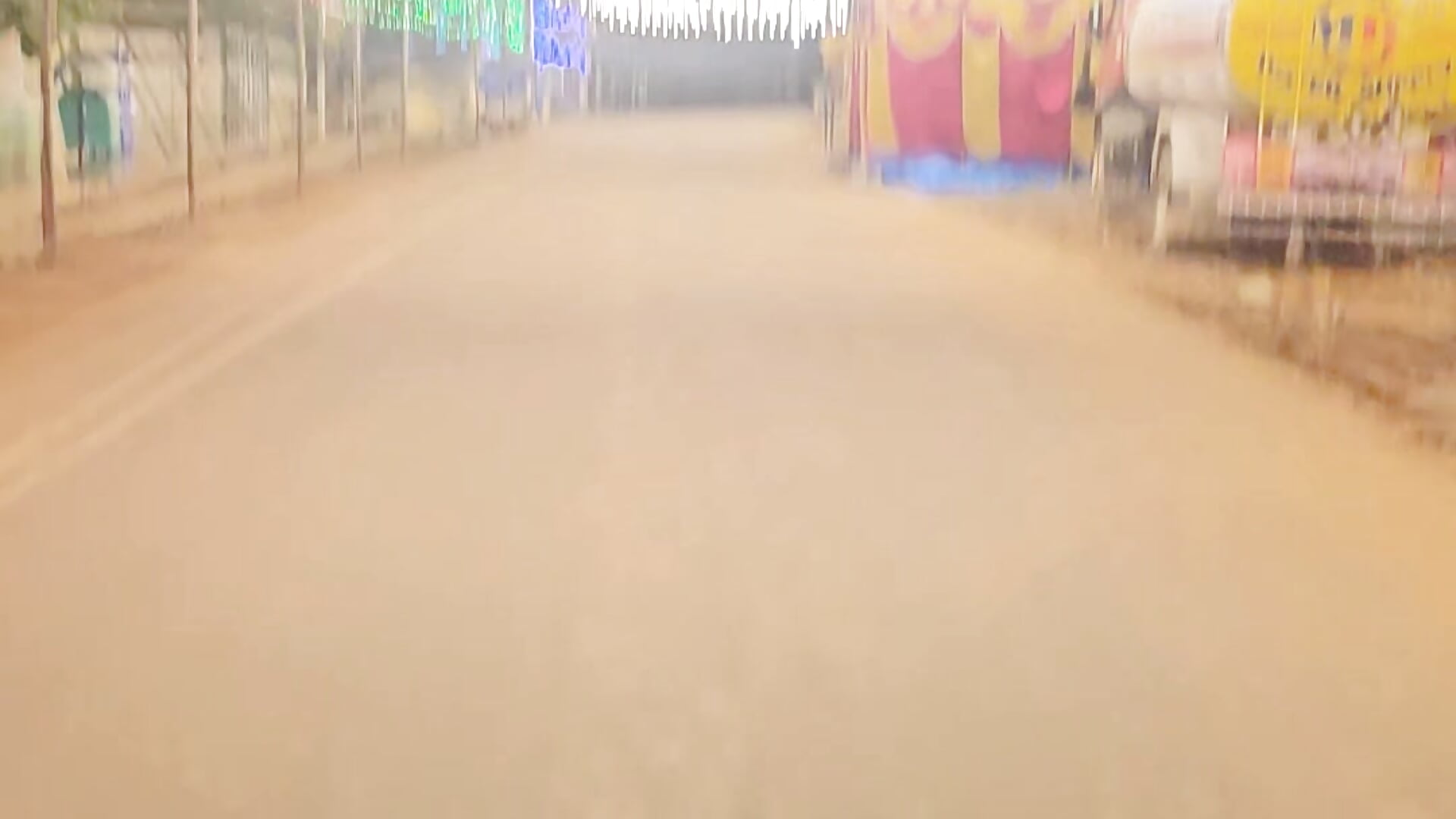 Soft cock out at night on lighted road - 16Hose adlı kamera modelinin videosu