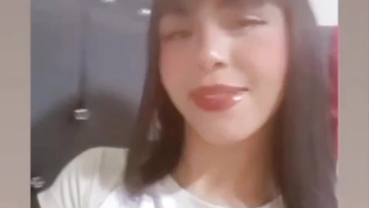 Video de WhatsApp 2025-10-24 a las 20,11,59_8466437a - video by Yina-stone cam model