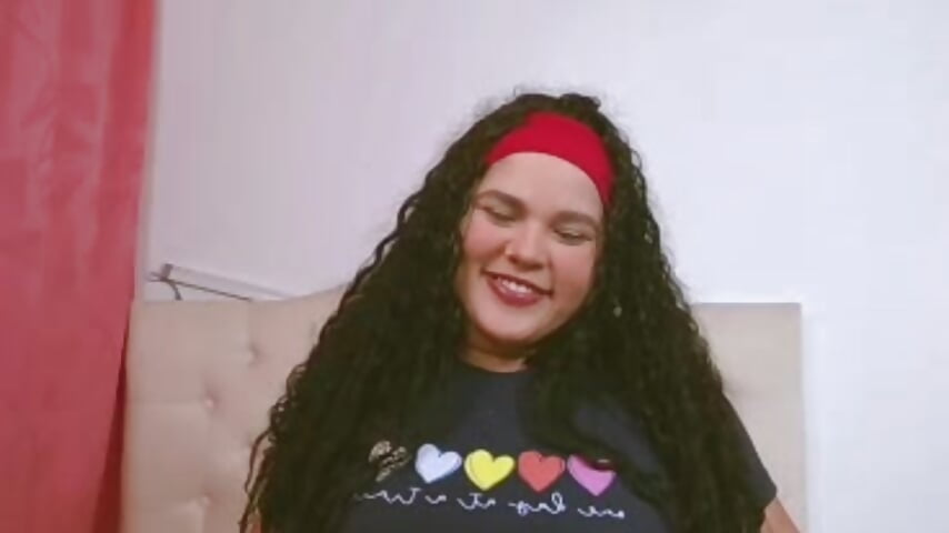 WhatsApp Video 2025-12-03 at 2,10,01 AM - Video von Kesha_rosse_ Cam-Model