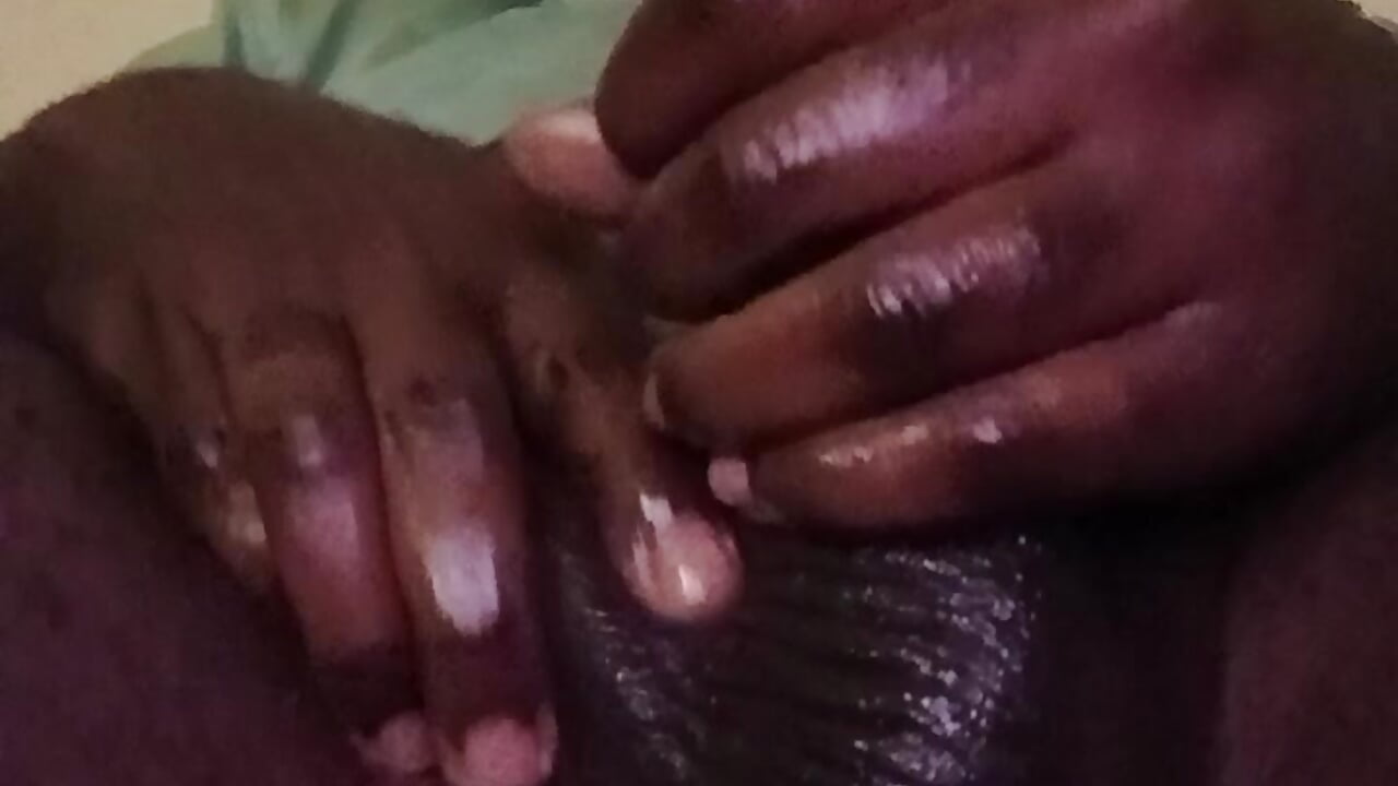 XO 💦 - vídeo de la modelo de cam EggplantMonster4