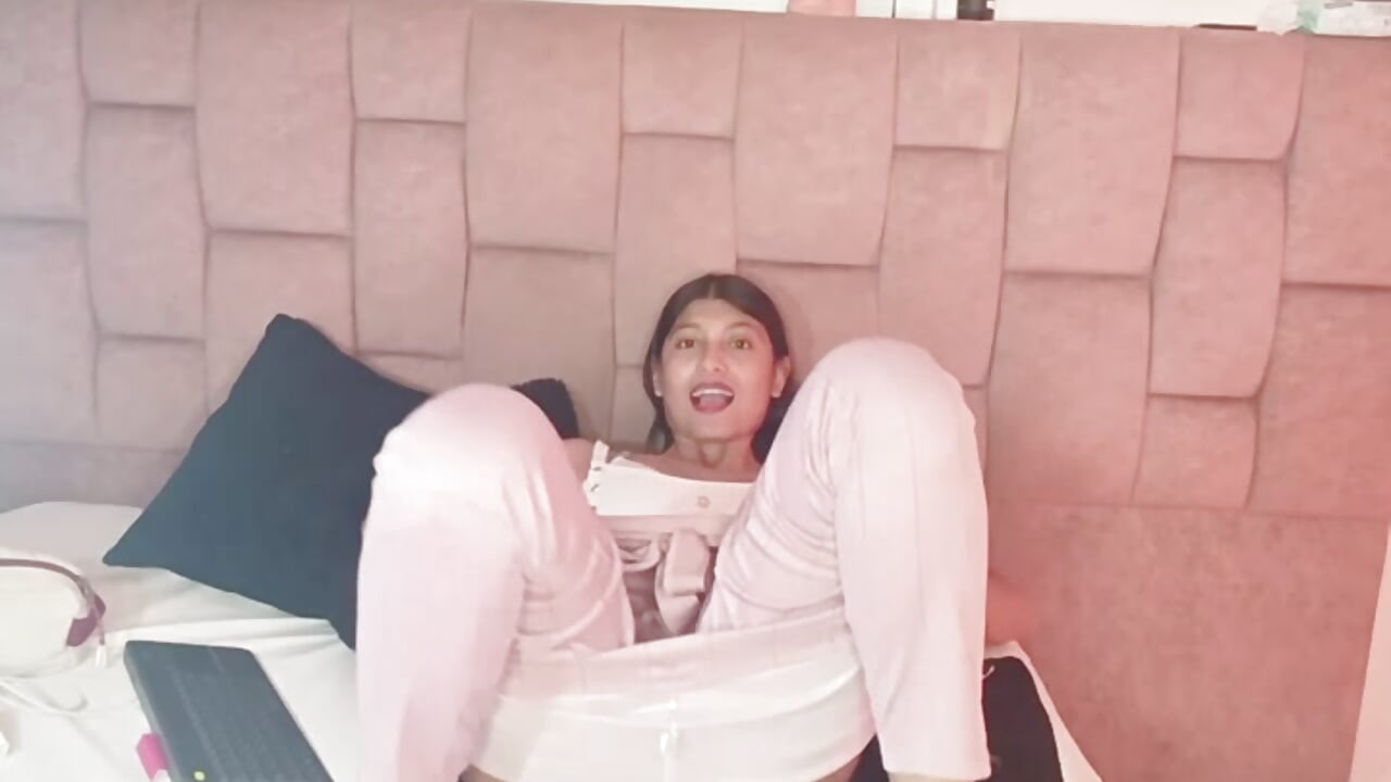 Open legs & open ass for u🍩