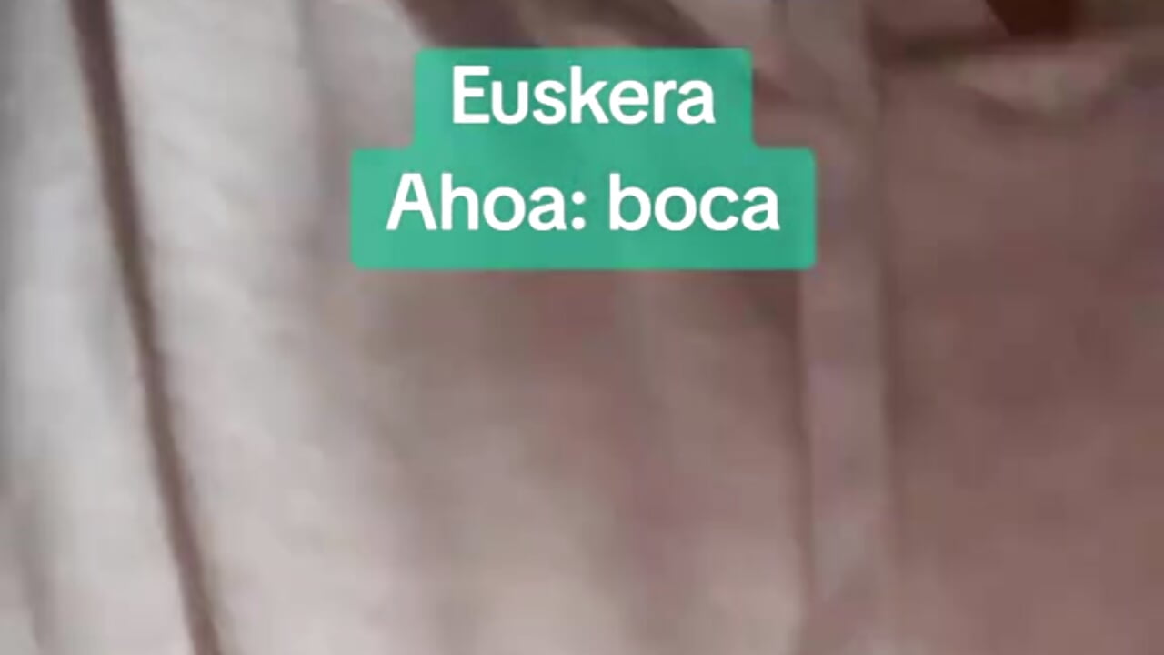 1000008025.mp4 - video by Aintzina cam model