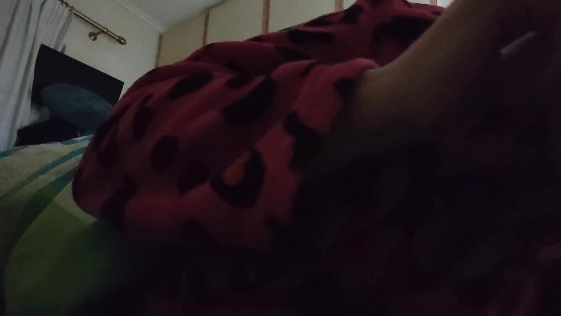 Under the sheets - Cumming_Cat 캠 모델의 동영상
