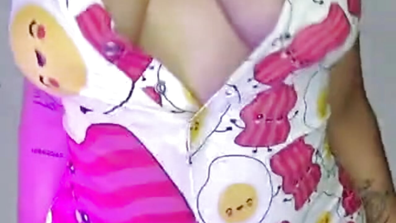 I want my boobs bouncing on your face 🍒🥵 - vídeo de Leyacopper_ modelo de câmara