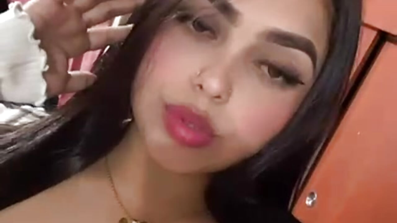 ♥ - video by sammyy_owens_ cam model