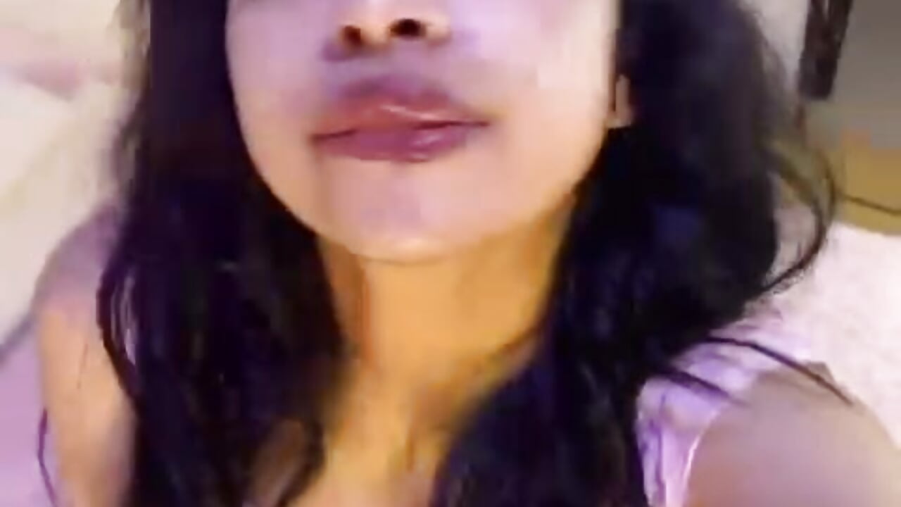 Your hot Latin ❤ - video oleh Ameliatrevicott kamera model