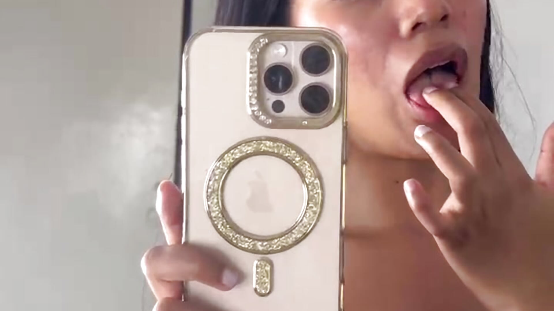 Behind the Curtain 🎟️ - SoriEaston 캠 모델의 동영상