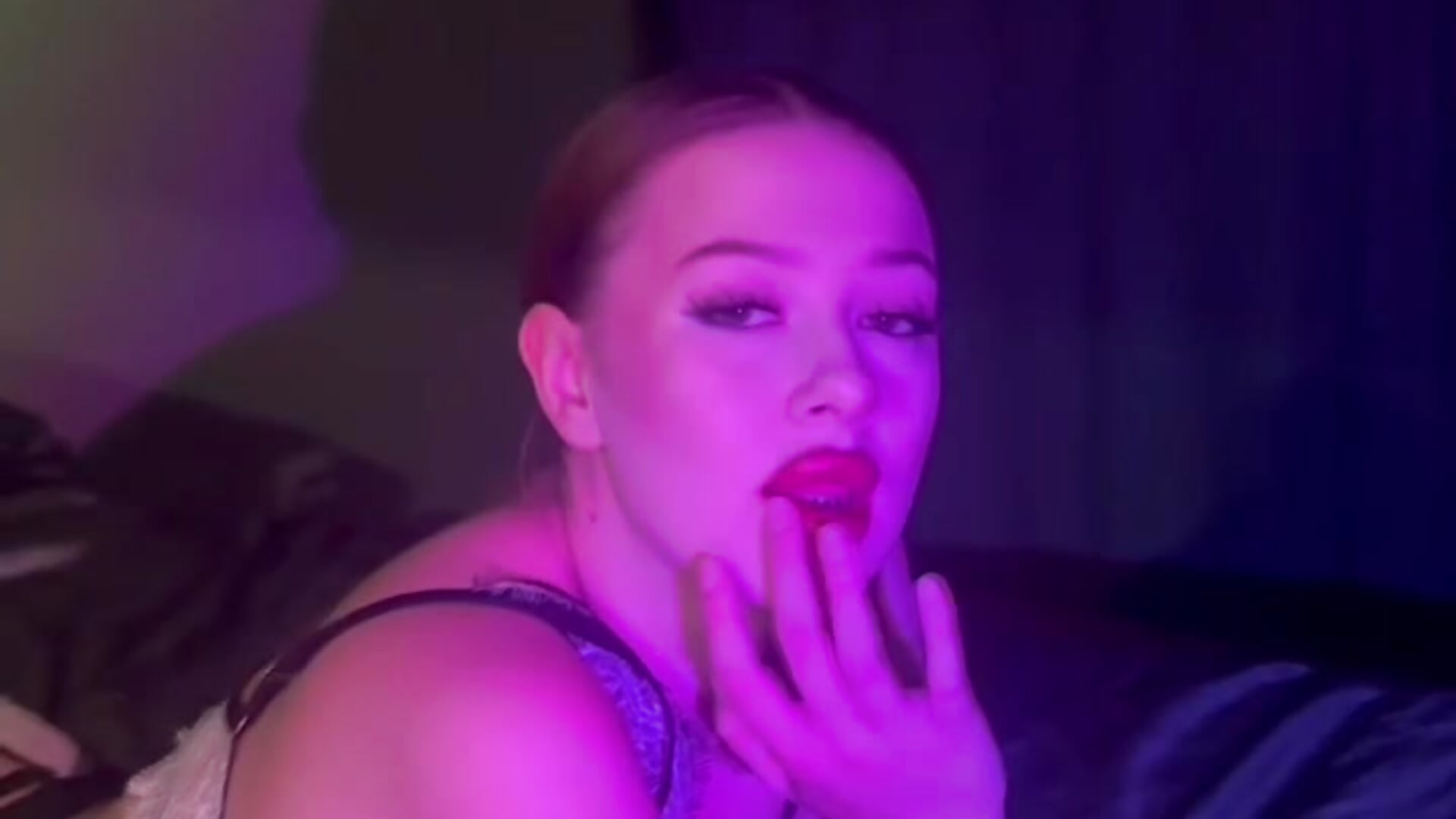 More hot videos with my body😘