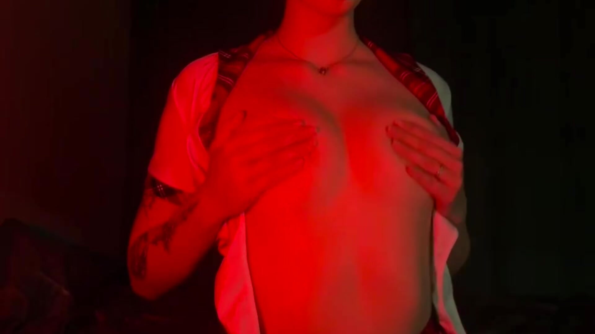 massage tits under a hot atmosphere🥵