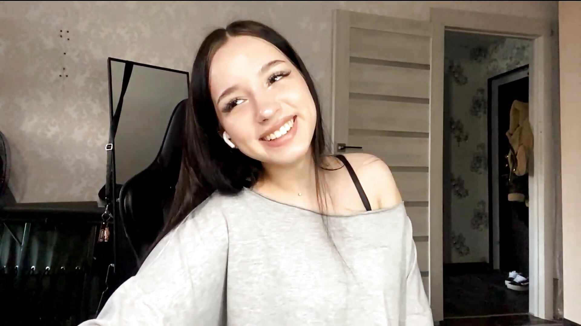 lets sing:3 - video by AngilaDoyal cam model