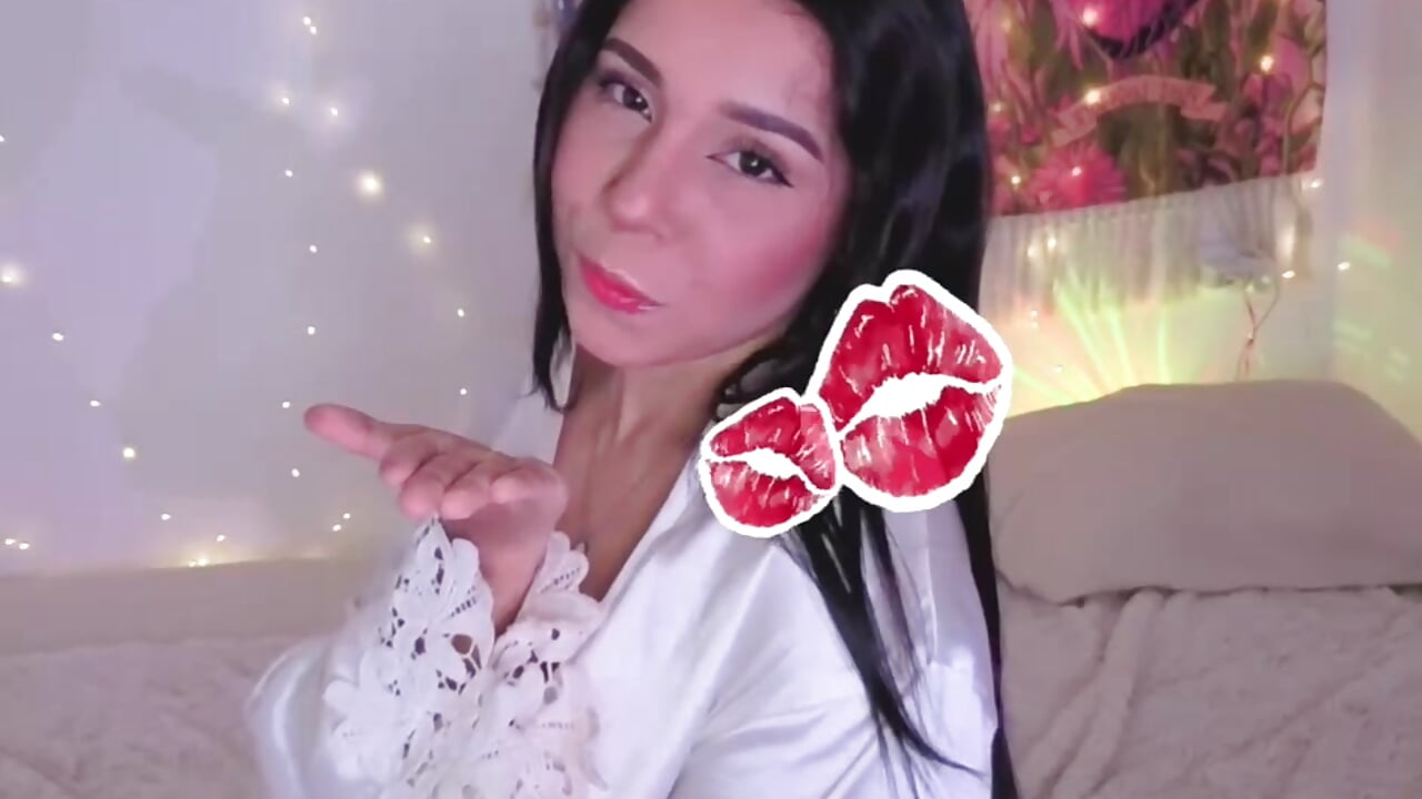Blow Kiss For You <3 - video by Miia330 cam model