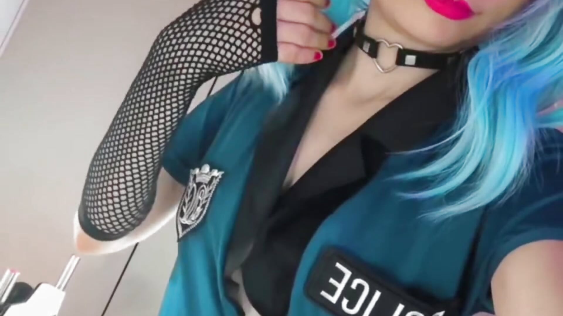 TIK TOK (YOUR FAVORITE POLICE) - Vídeo de SofiCandy2, modelo de vídeos