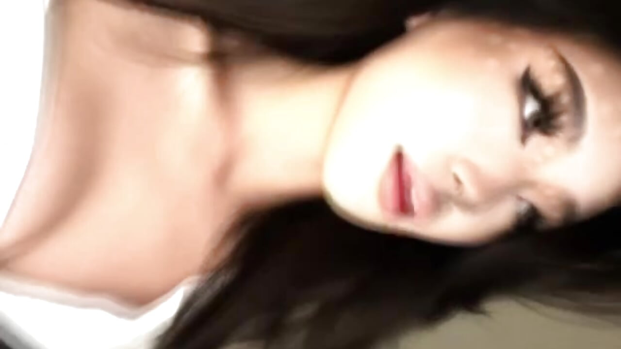 Fell my vibe - video by OnieClose cam model