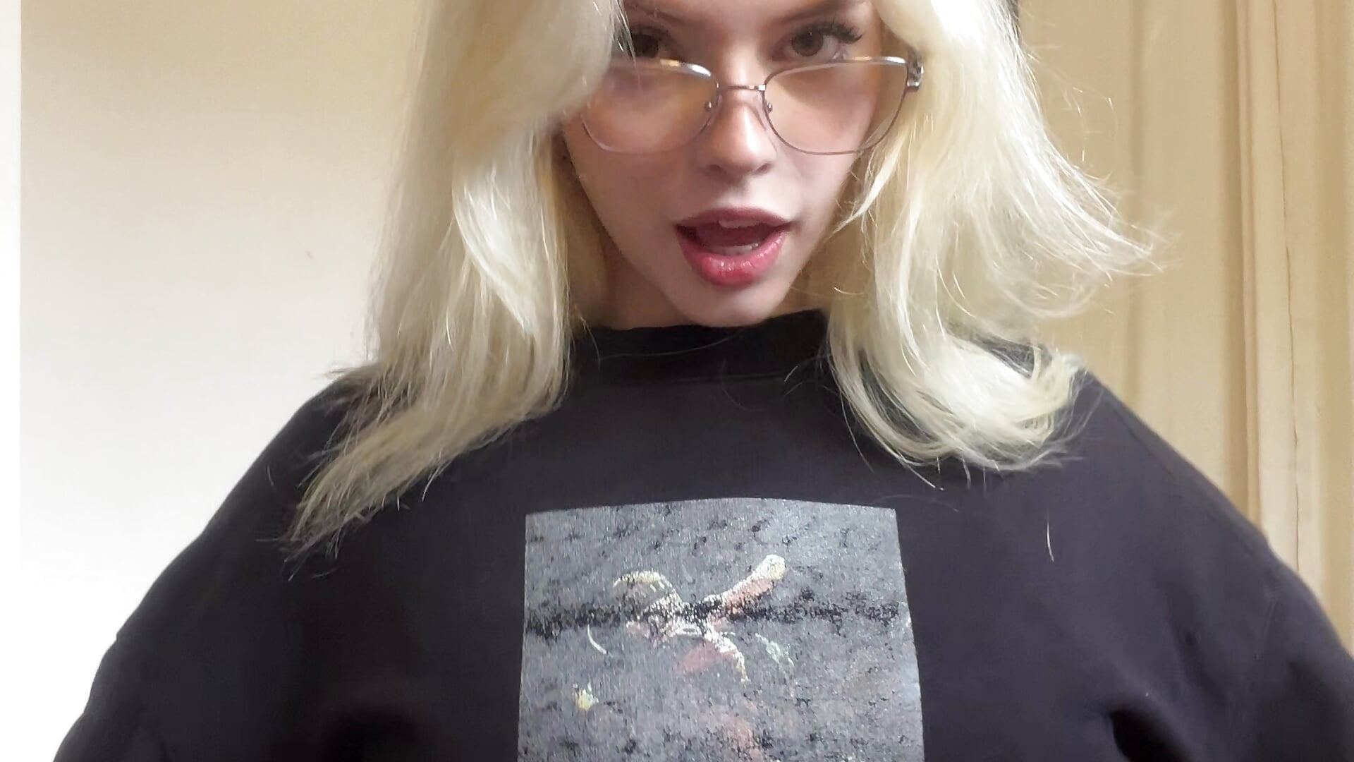 🎶 - video by ViolettaAllente cam model