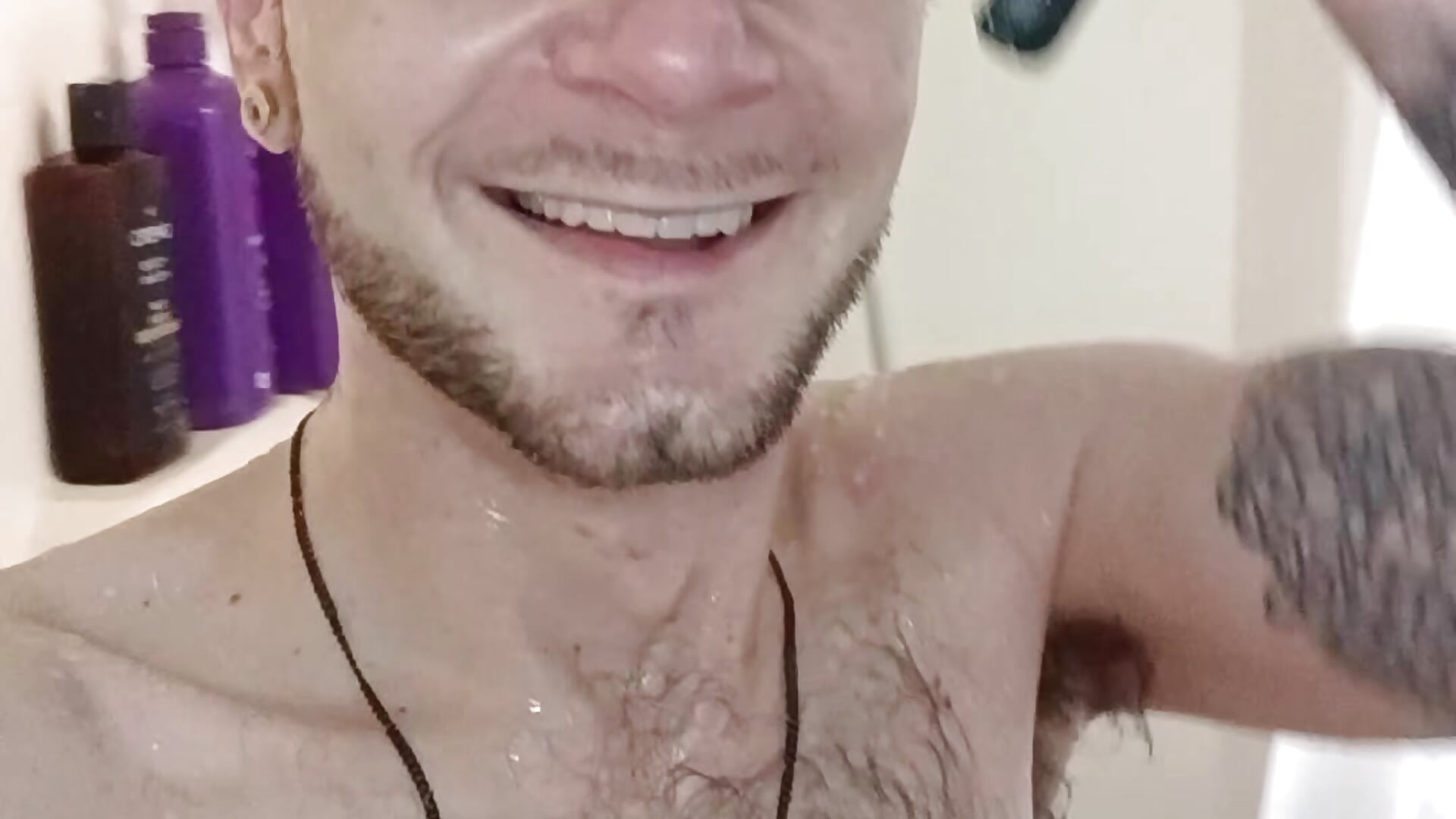 Uncensored Hygiene – video af HadrianFort
