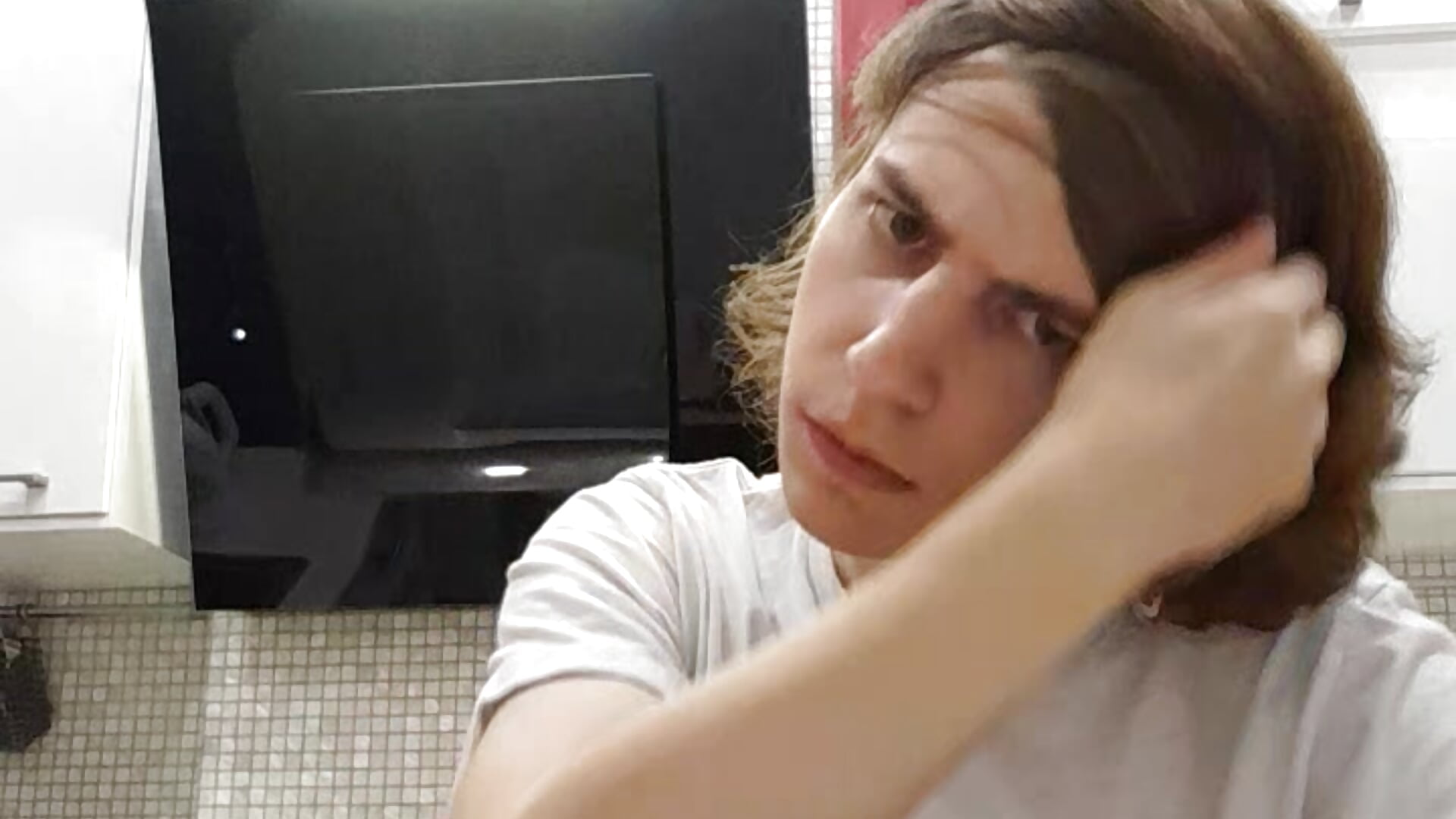 how do you like my hairstyle ?) - video by AvenGlow cam model