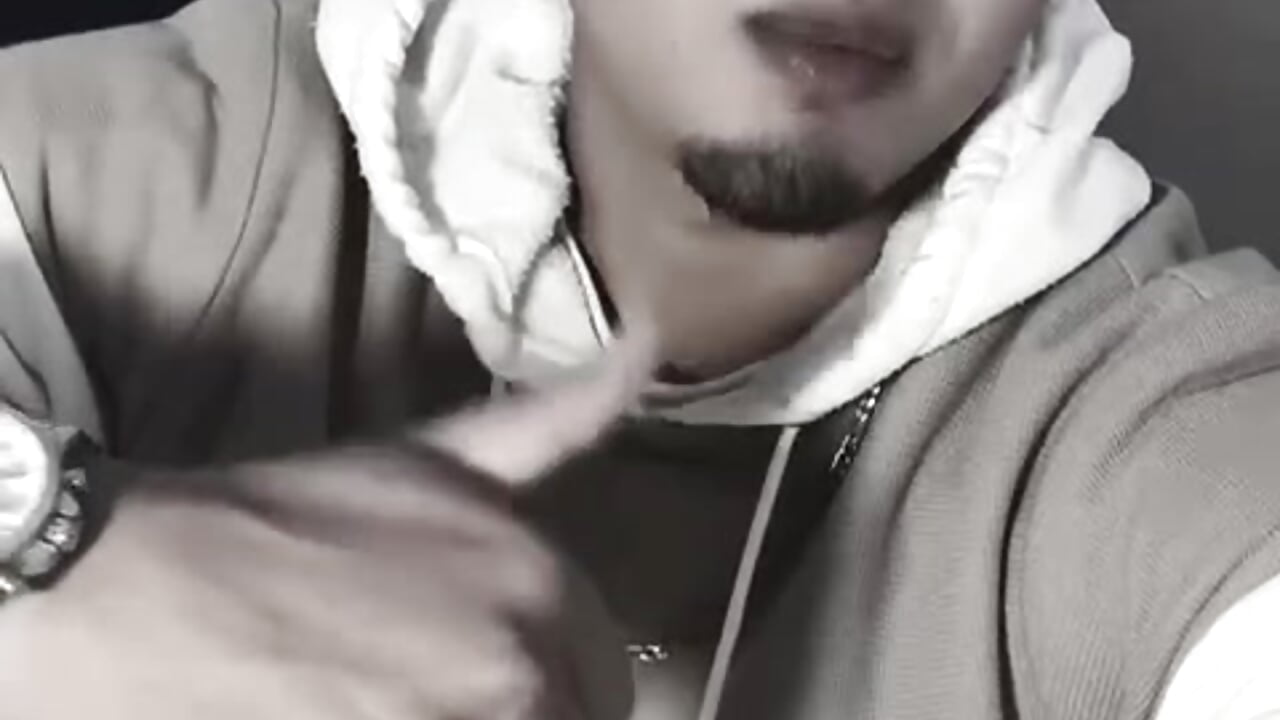 aw – video od webkamerové modelky Dominic_King