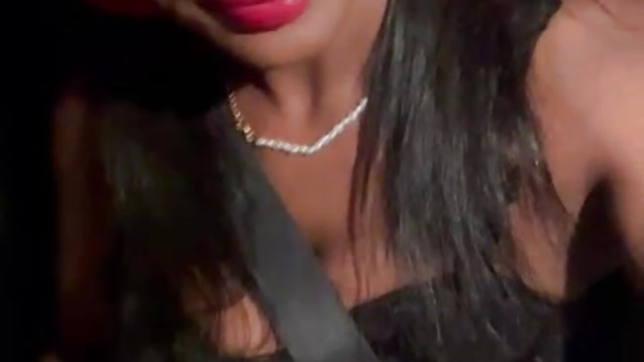 WhatsApp Video 2025-12-18 at 6,32,29 PM - clip cu Annahismar model videochat