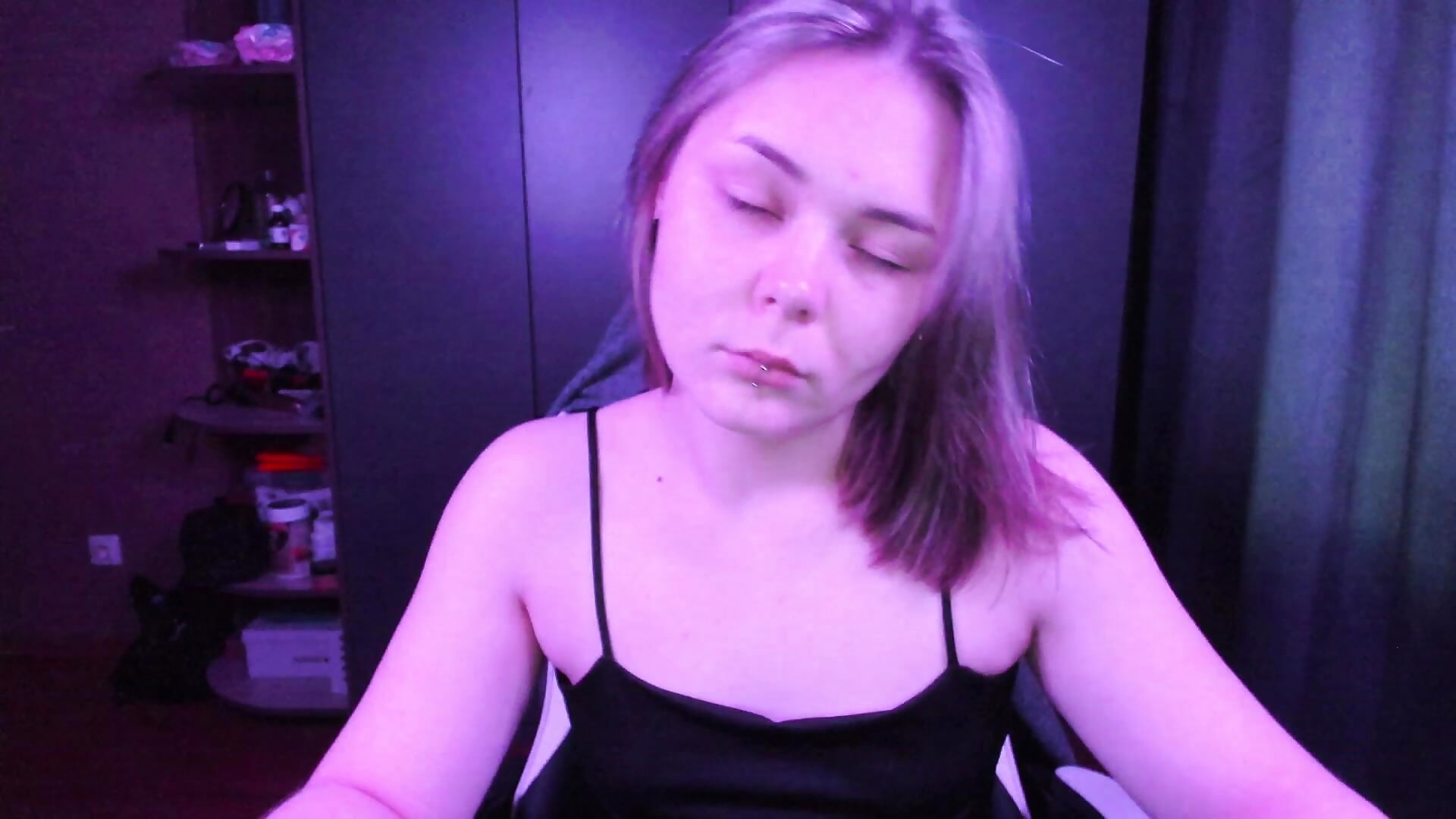 Part stream - video by sophia_lix cam model