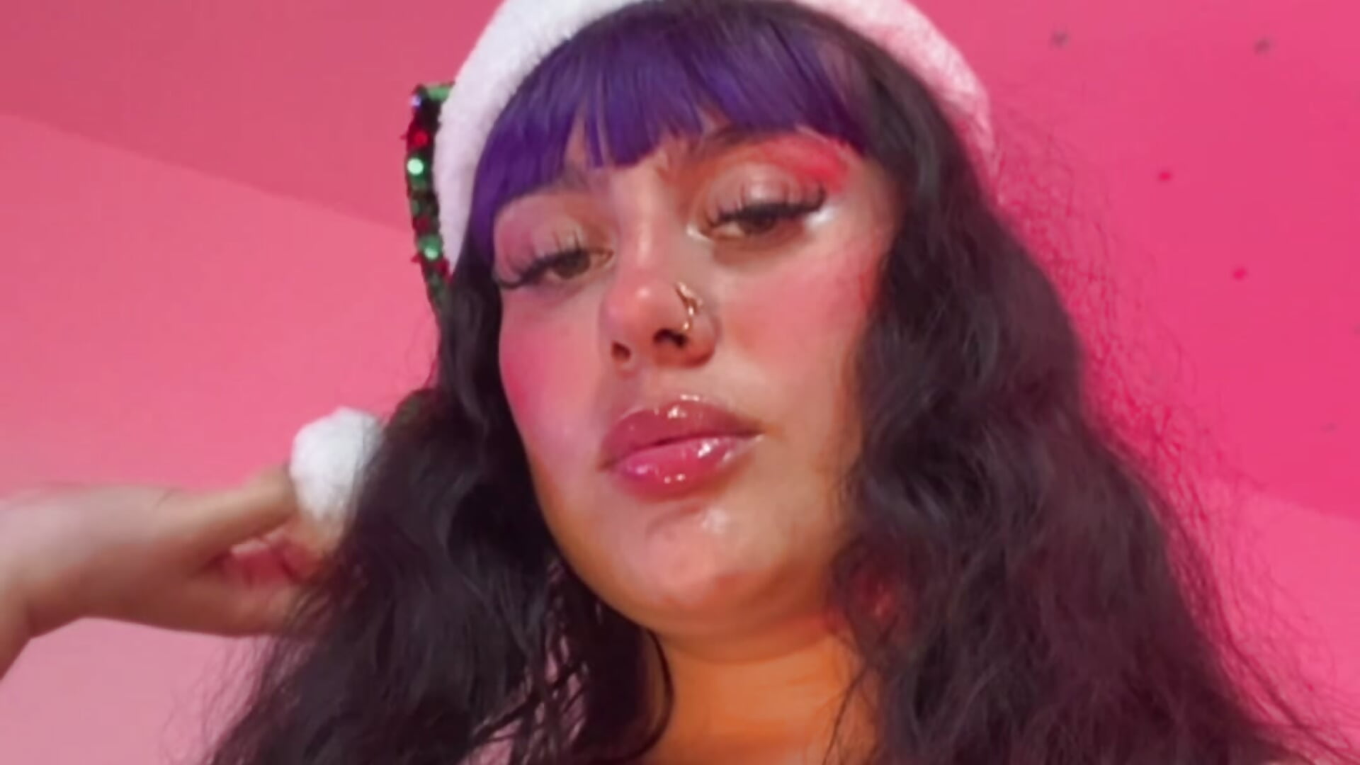 merry christmas ❤️‍🔥－カメラキャストのMonserrat_Cute_の動画