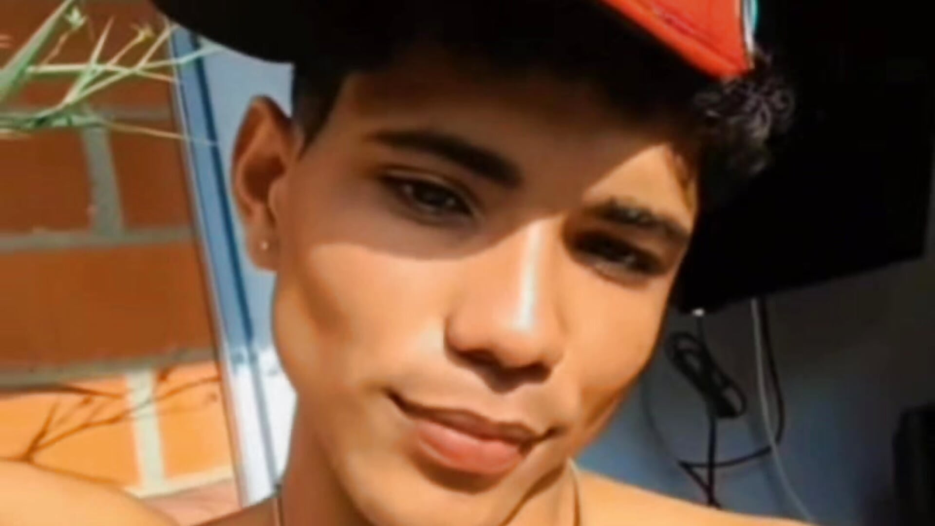 1000253138.mp4 - video by Alex_Sweeting cam model