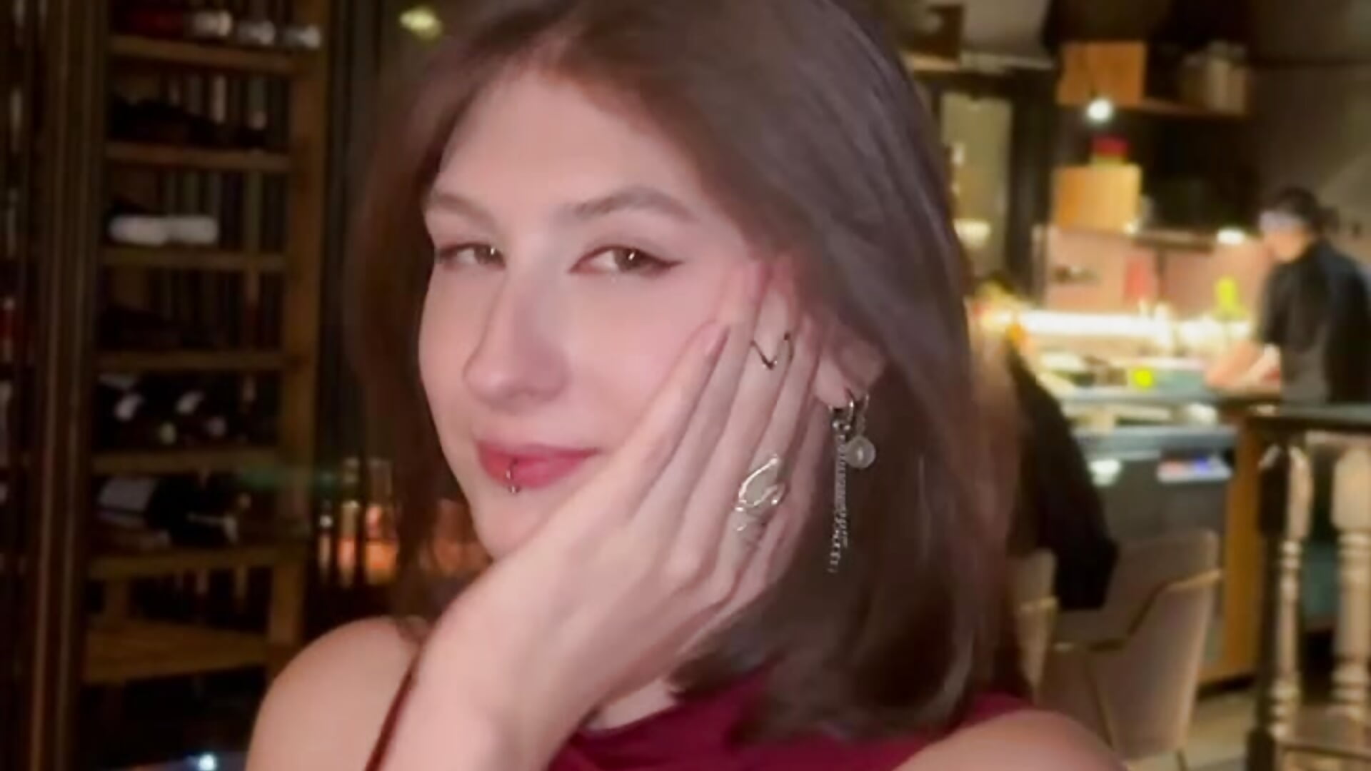 IMG_3834 - vídeo de la modelo de cam May_Yam