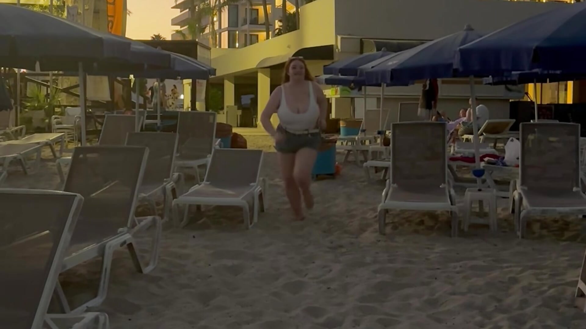 Beach run - video by flame_fantasy_xx cam model