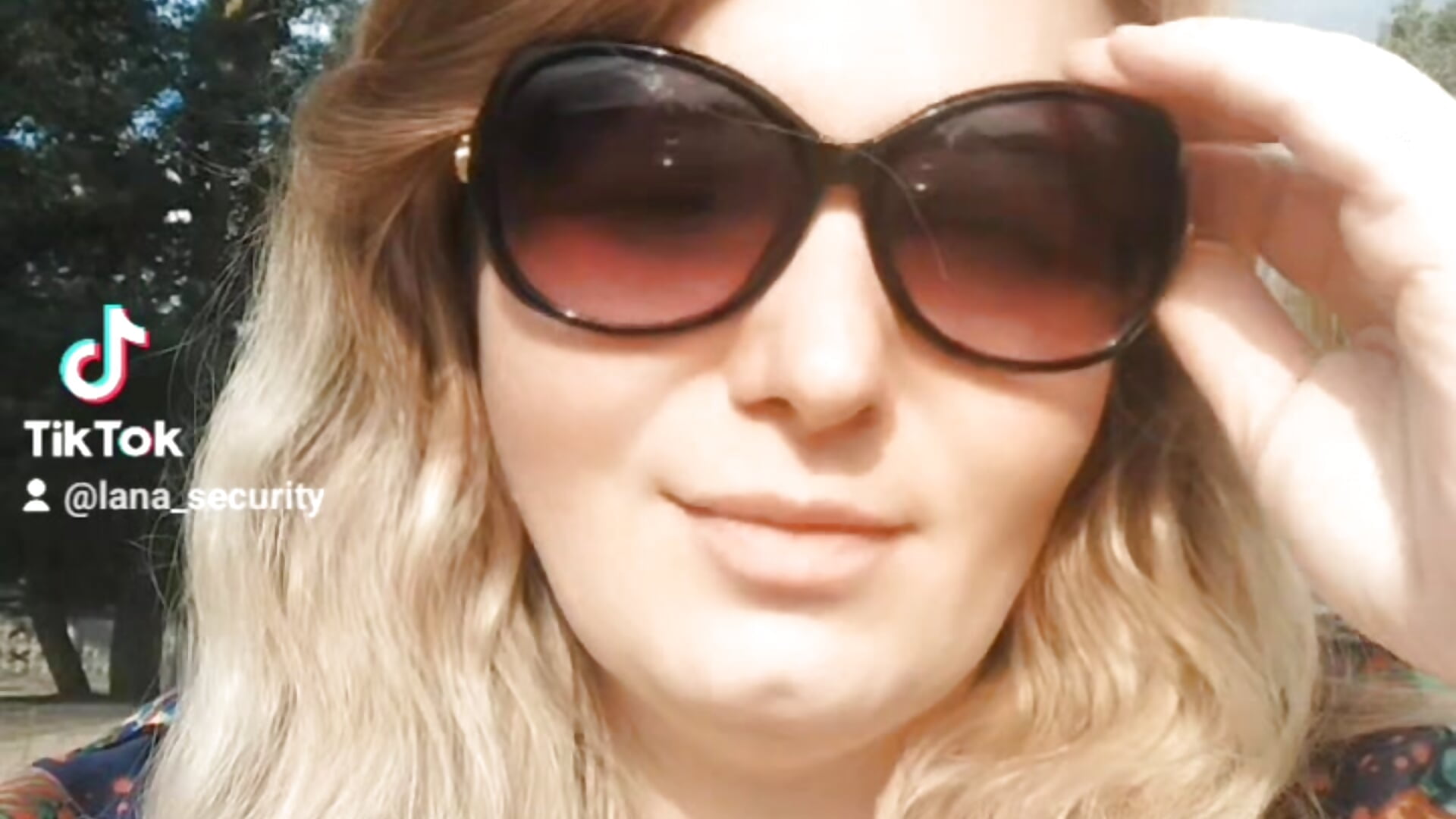 On the beach - video by Lana-murr cam model