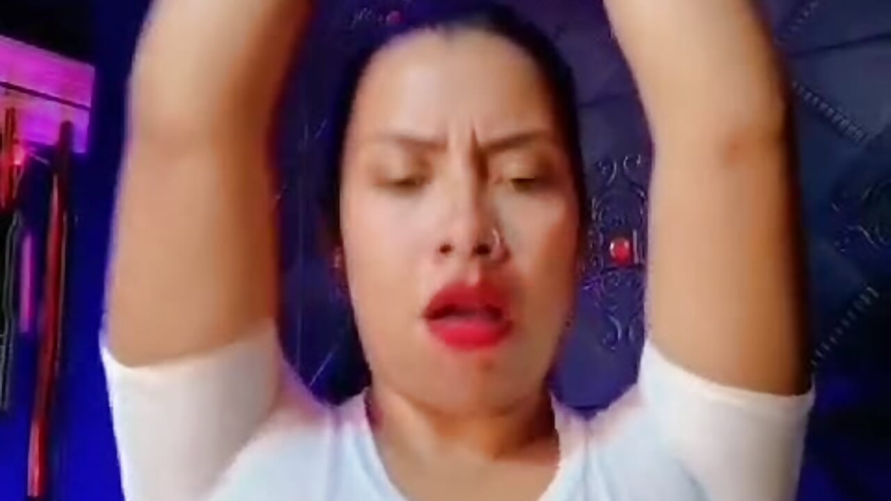 amarrada al tubo - video by Loana_bdsm cam model