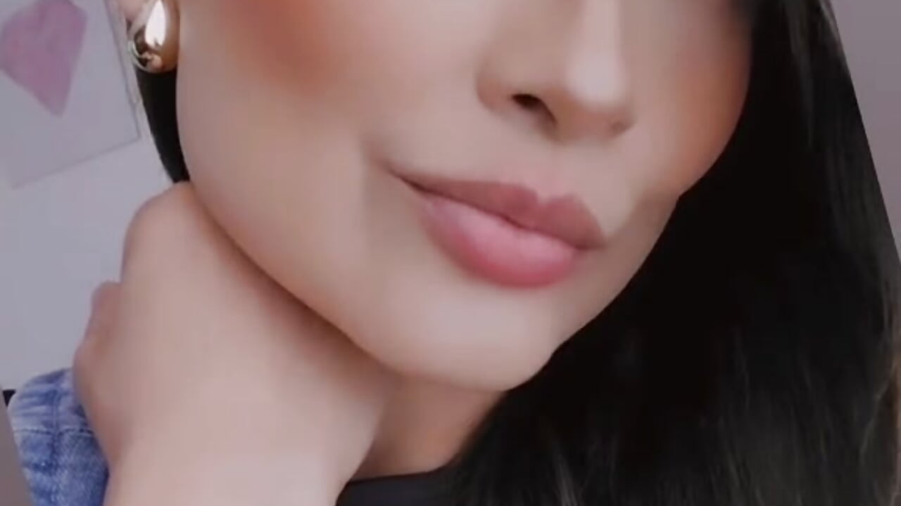 ♥ - video by Aurora_Williams___ cam model