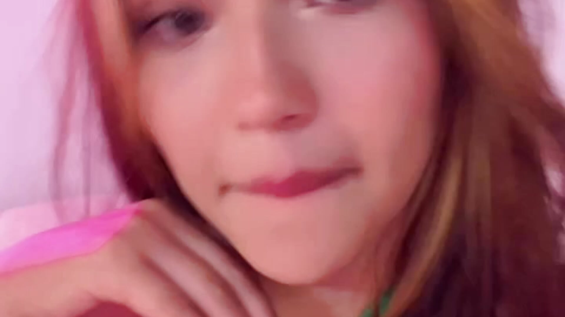 Milu 🫦 - video by Miluu_F cam model