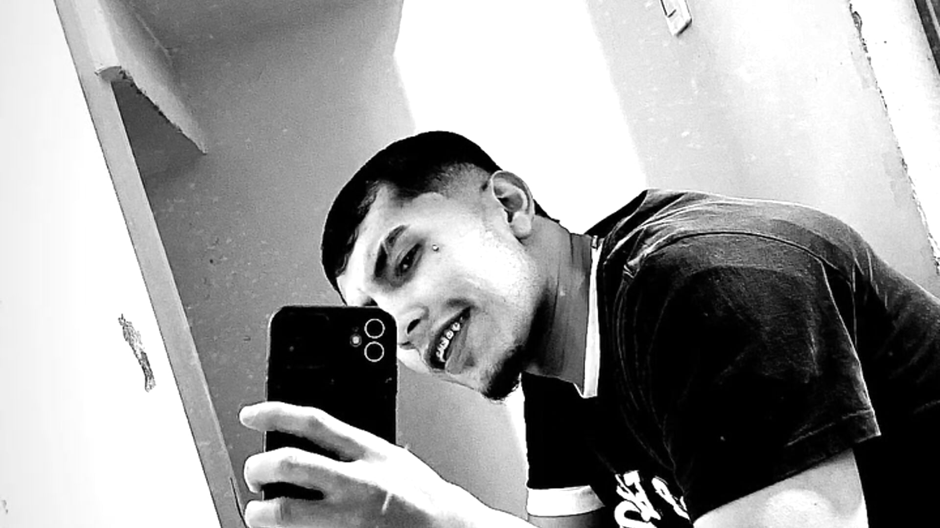 839ec6d6a136c2171cb1fe869ba2895c - video van jacob_sc cam-model