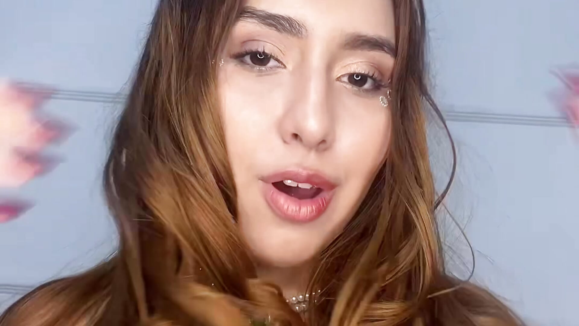 💕👀 - video di ada_belucci modella di cam