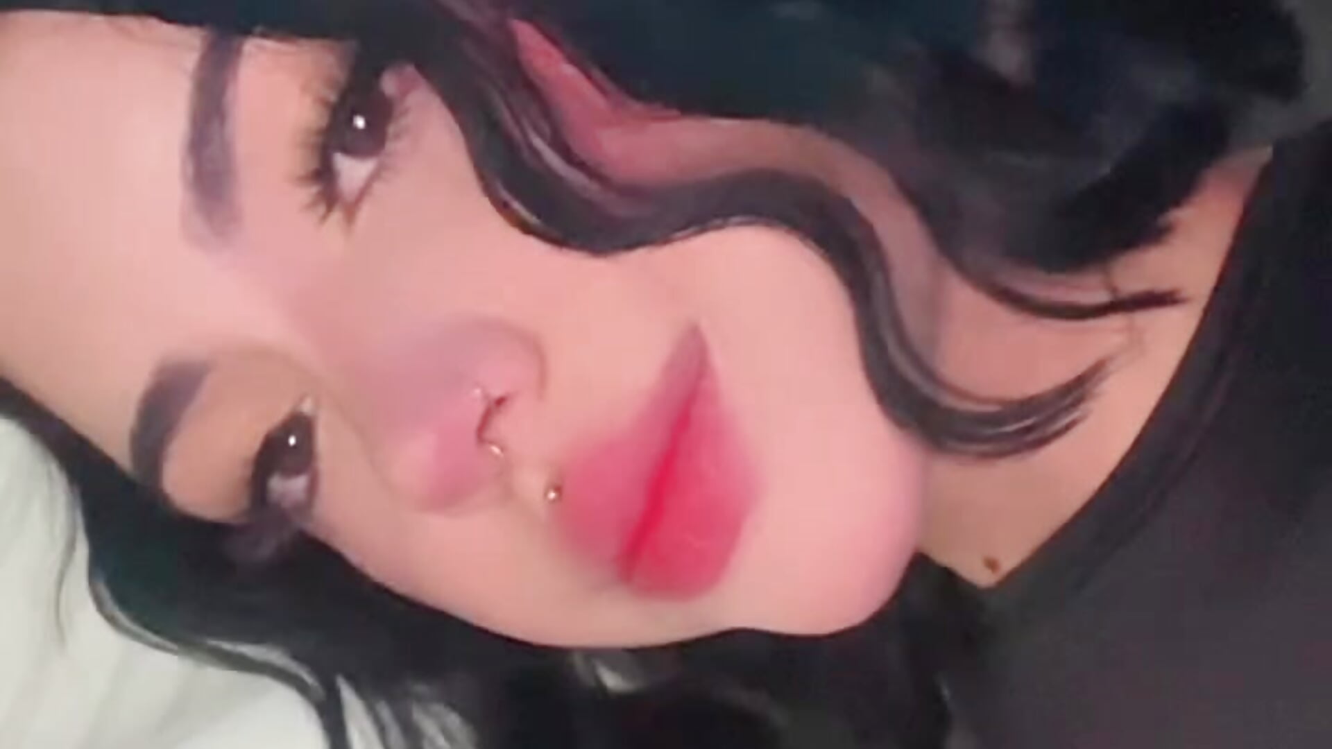 I love black 🖤🖤 - video by VioletEvanzz cam model