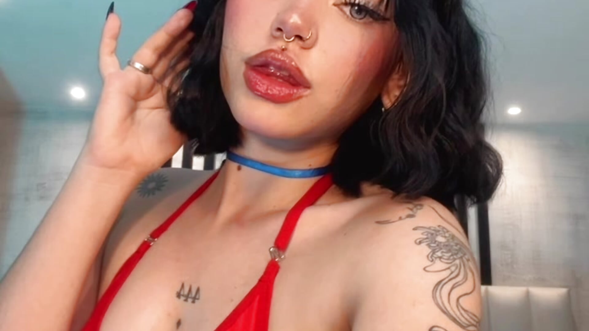 Welcome to my room ❤️‍🔥❤️‍🔥❤️‍🔥 - video by VioletEvanzz cam model