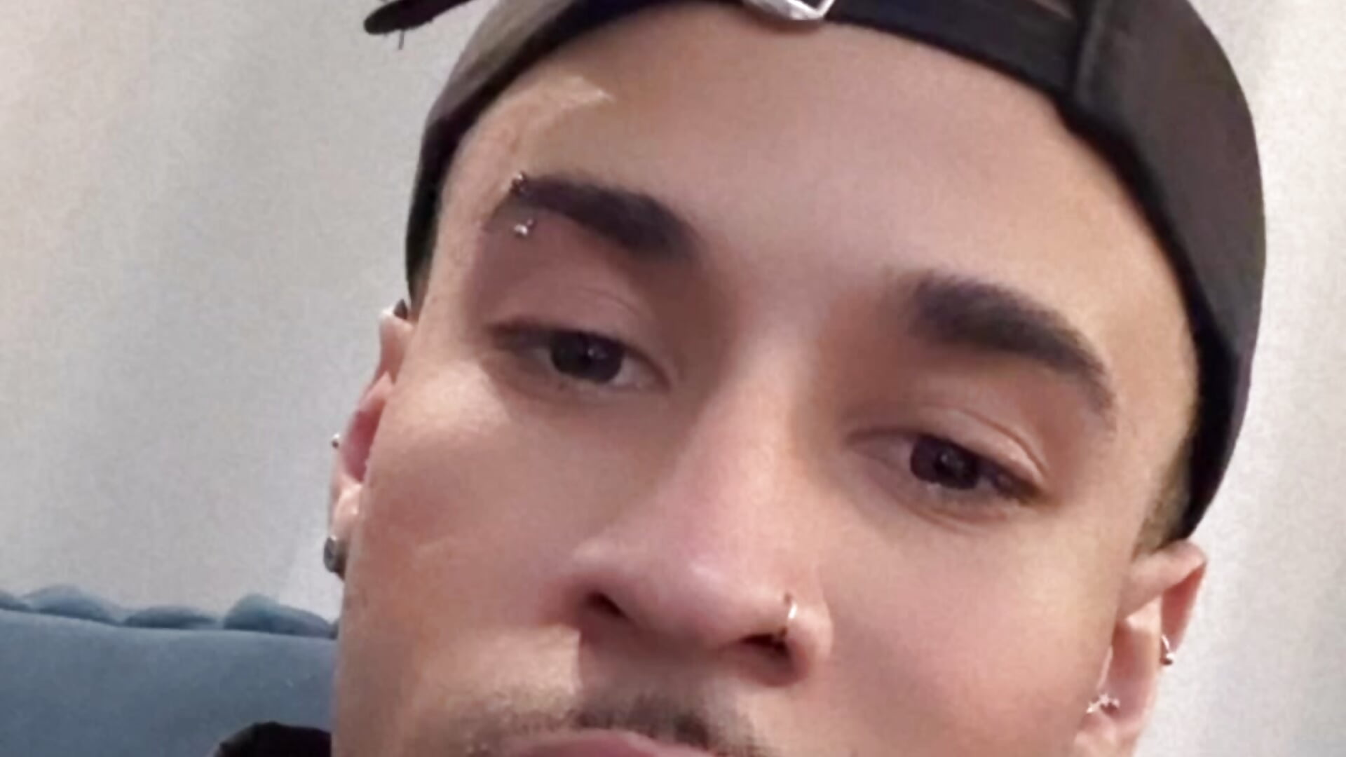 dc677f8651bf48fab3e1af2429bab6c7 - video của người mẫu cam HickPietro