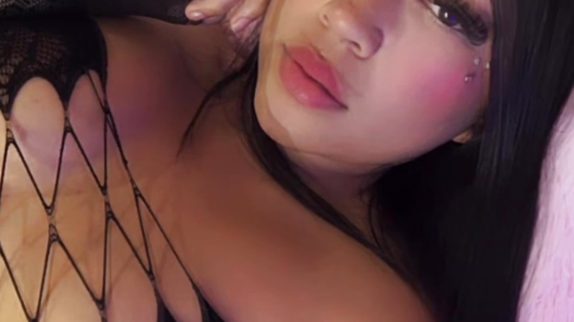 A very hot girl - video by Cloe_zilber cam model