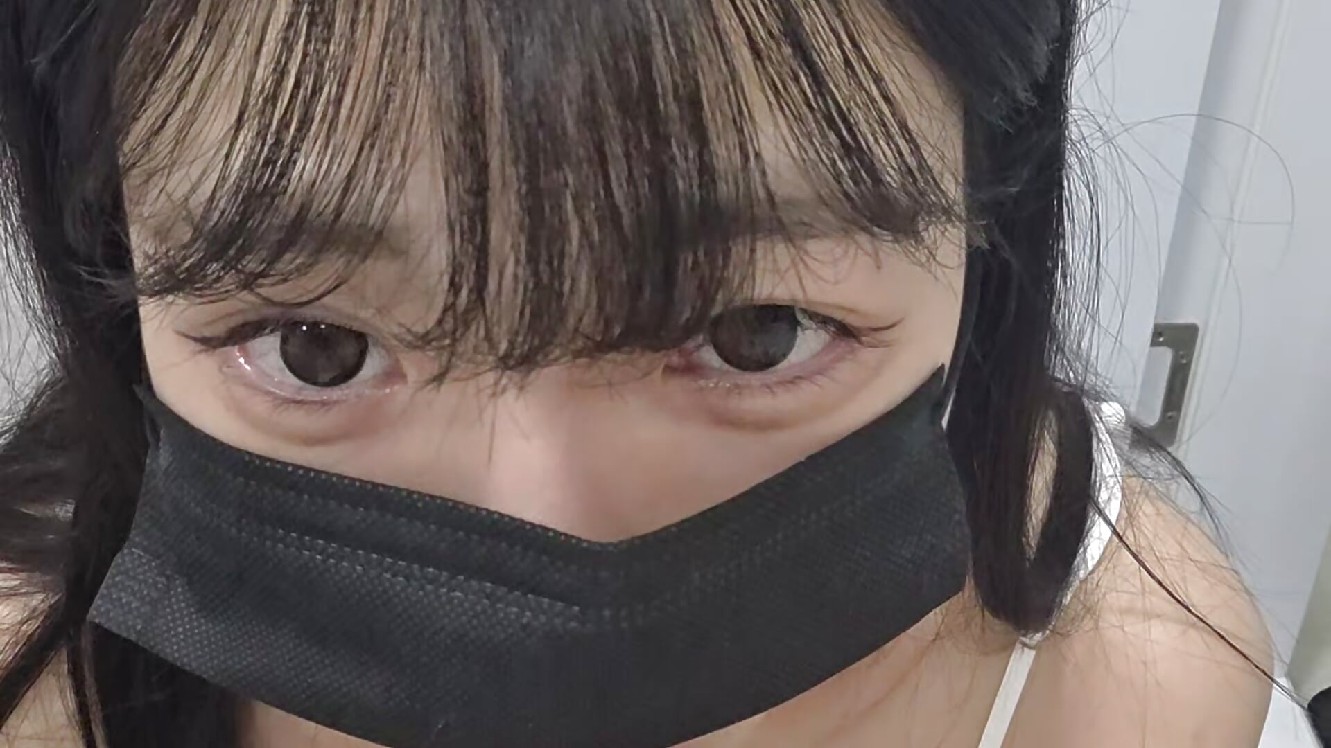 화장실에서 벗고 자위하기 - SEO_A adlı kamera modelinin videosu