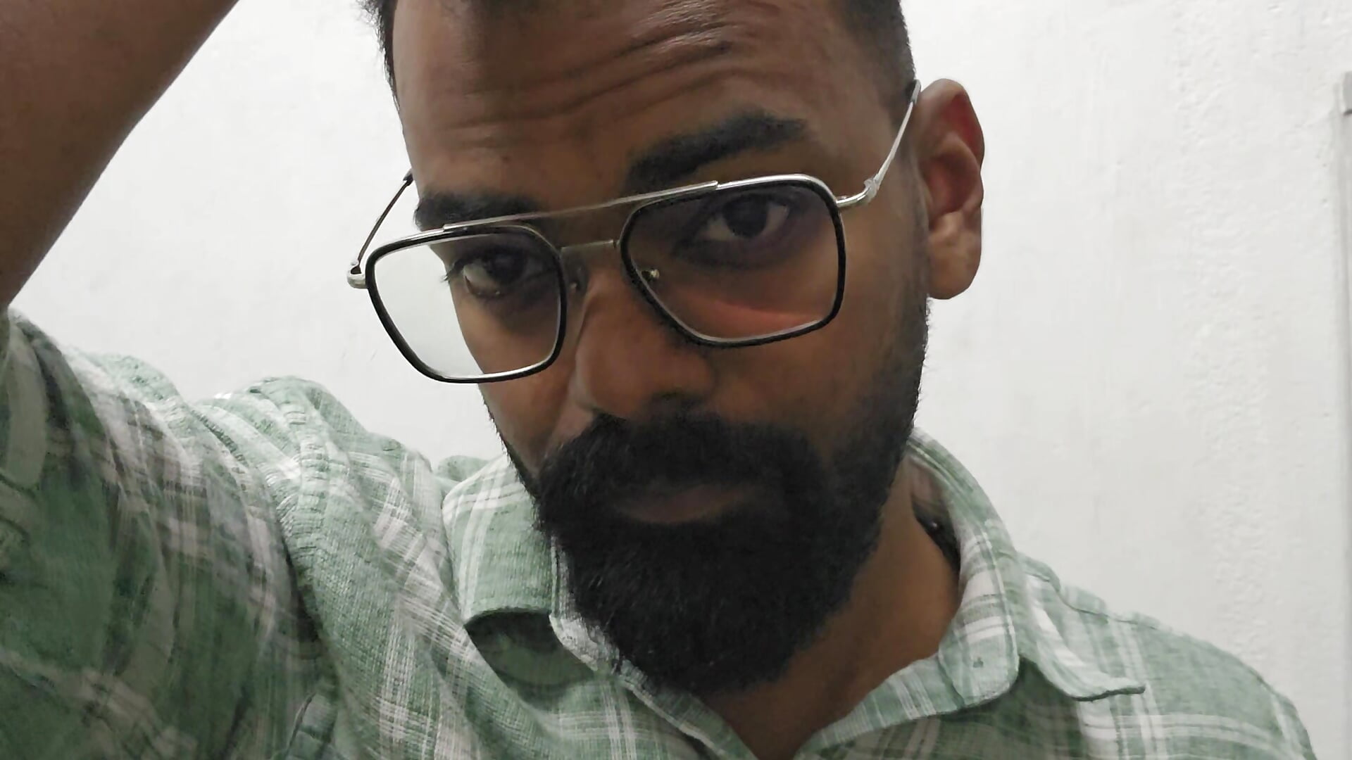 1000693751 - nithinrr主播的视频