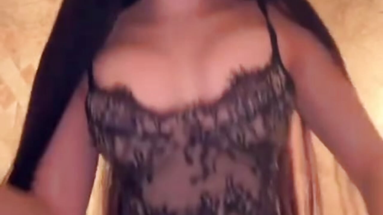 Fooling around - video by Amayya__ cam model