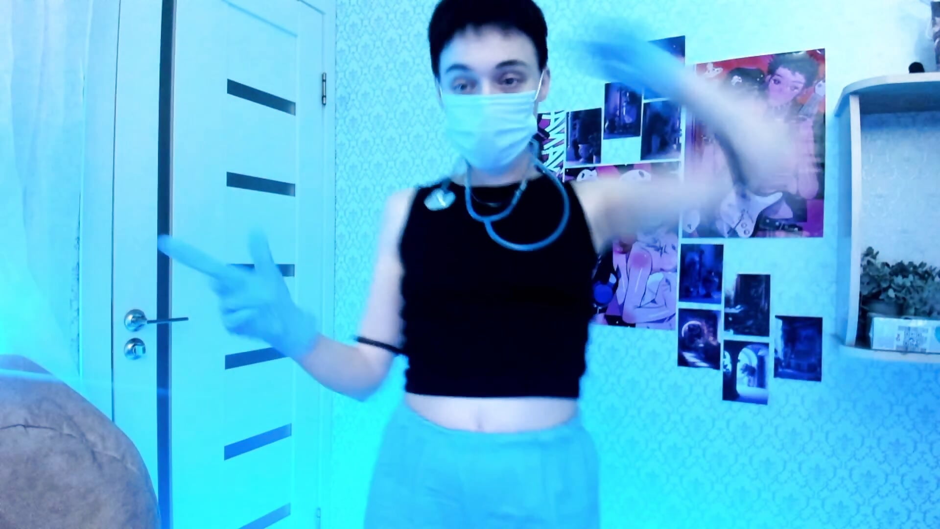 Doctor went hunting - ErickaFetish adlı kamera modelinin videosu