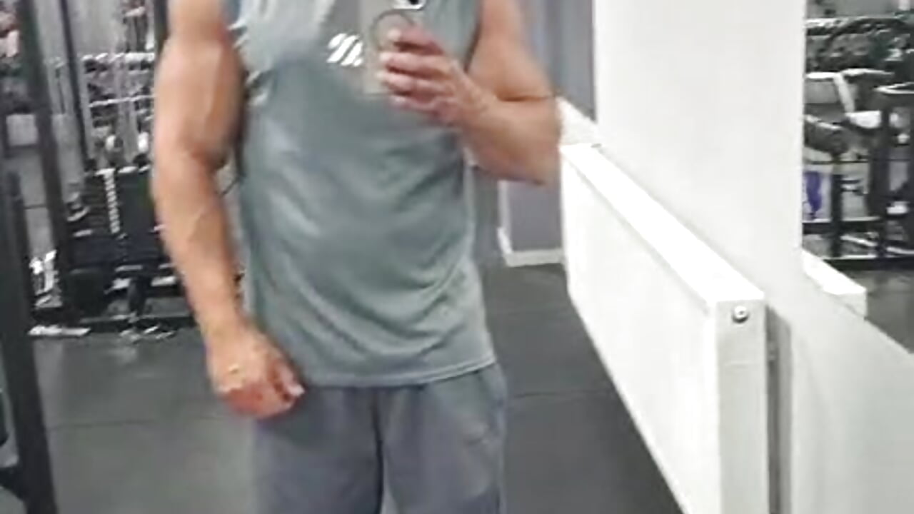 Gym time ! - video by HayesWood cam model