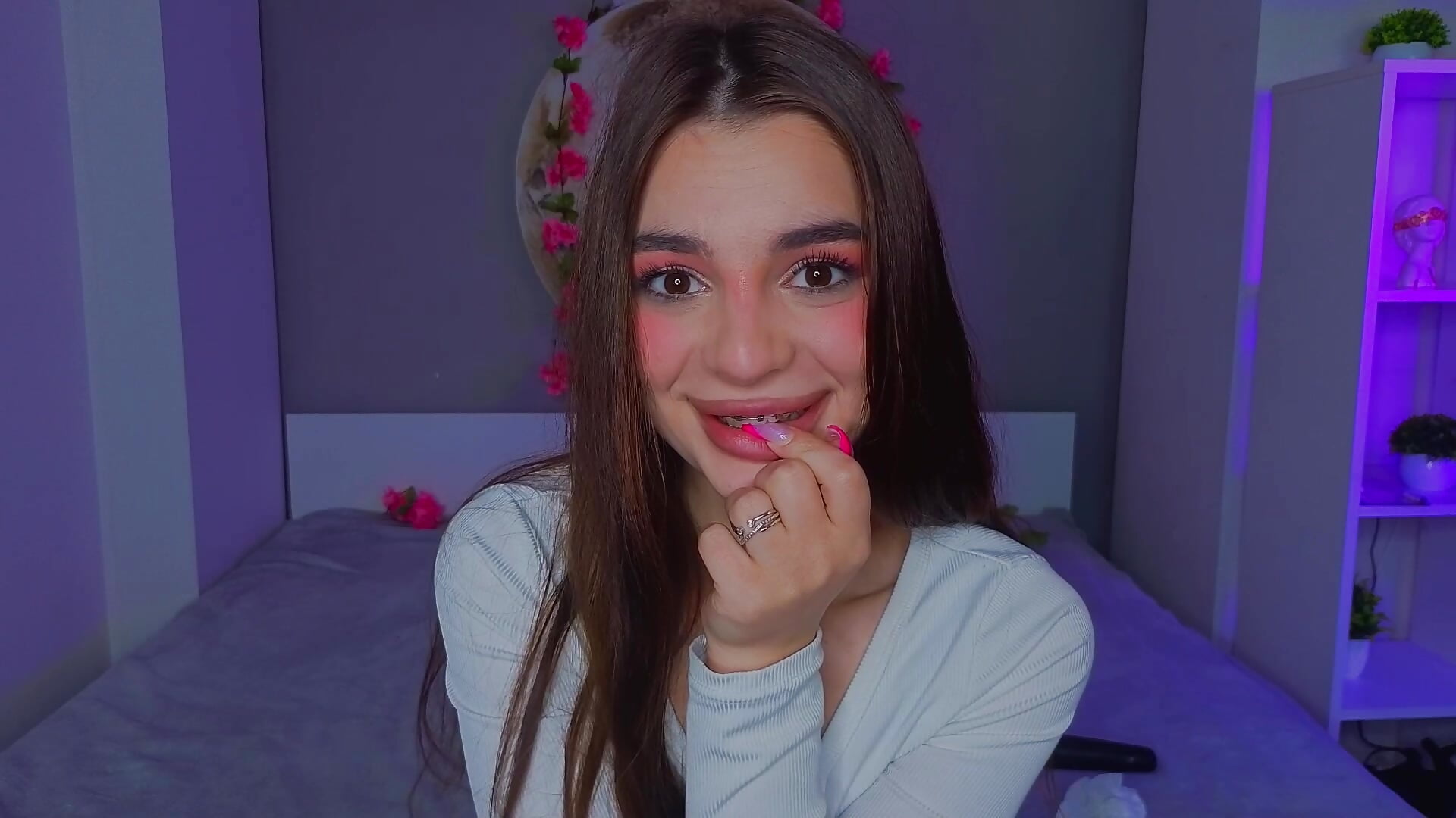 💙 - video by LauraHansil cam model